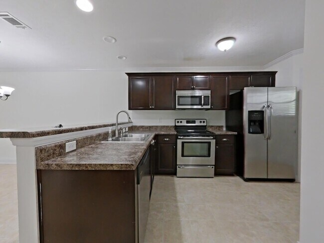 Foto del edificio - 528 Scenic Dr