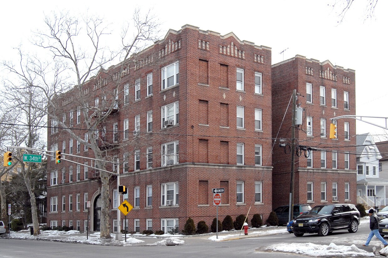 Primary Photo - 878-882 Kennedy Blvd