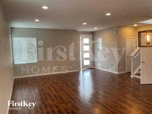 Foto del edificio - 10520 Sedalia St