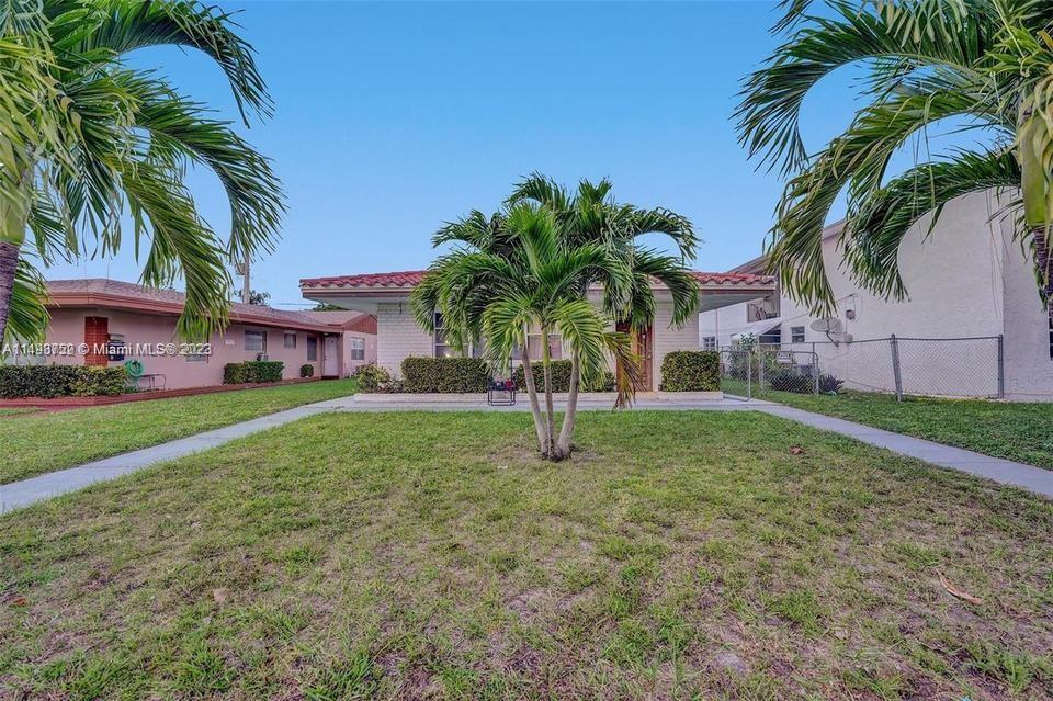 1987 NE 171 St Unit 1, North Miami Beach, FL 33162 Room for Rent in