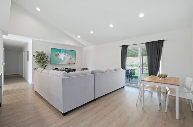 Building Photo - 895 Rutgers Ave