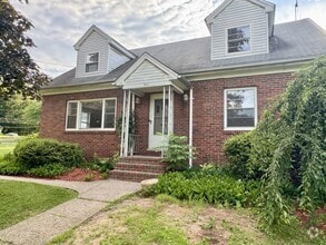 Building Photo - 160 Wolcott St