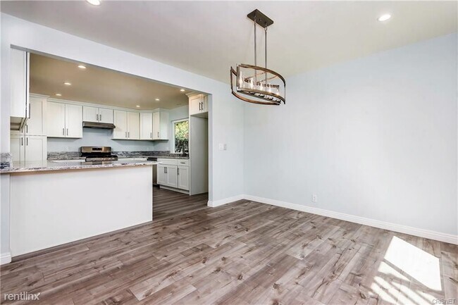 Foto del edificio - 4 br, 3 bath House - 11840 Babbitt Ave