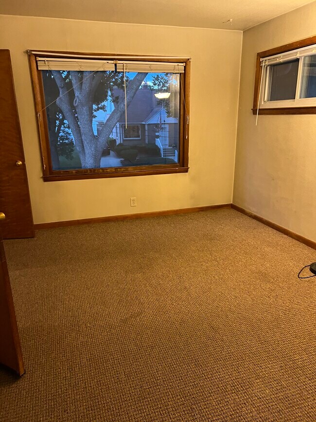 Foto del edificio - 430 S 89th St