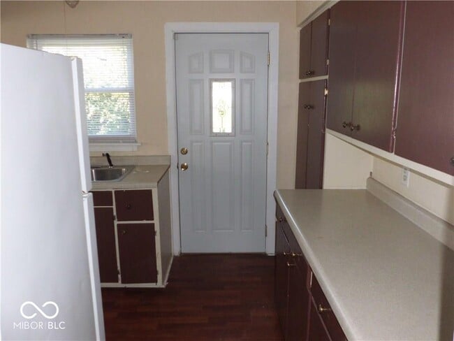 Foto del edificio - 3602 N Layman Ave