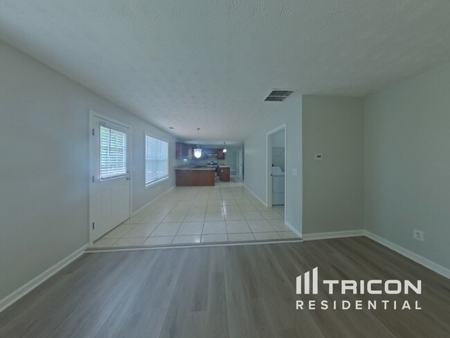 Foto del edificio - 267 Lakeview Pl