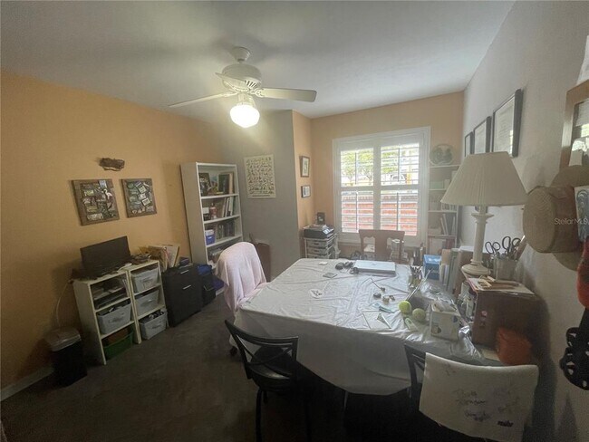 Foto del edificio - 324 NW 48th Blvd