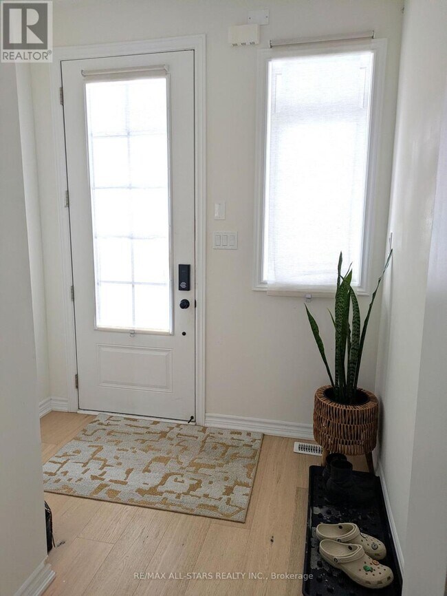 Photo du bâtiment - 22 Hennessey Cres