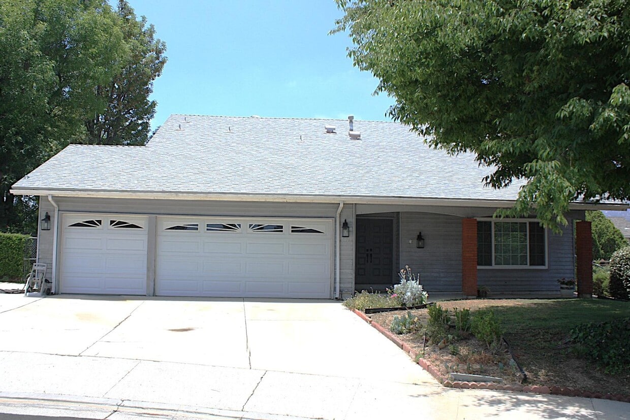 Primary Photo - 8409 Joan Ln