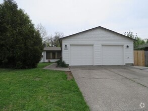 Building Photo - 8110 SW Thorn St