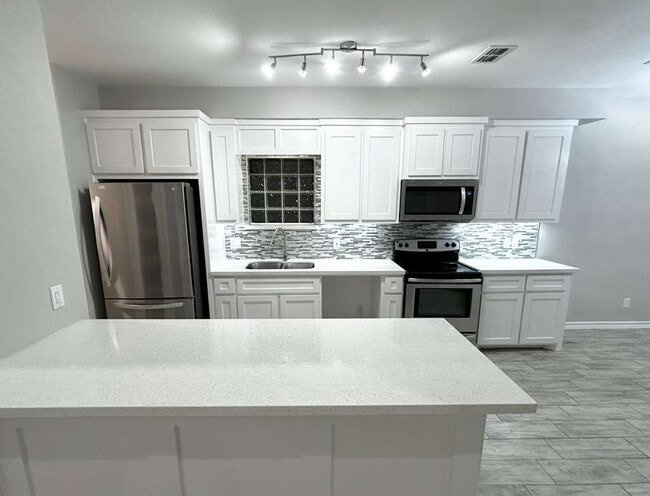 Building Photo - 3204 Black Oak Ln