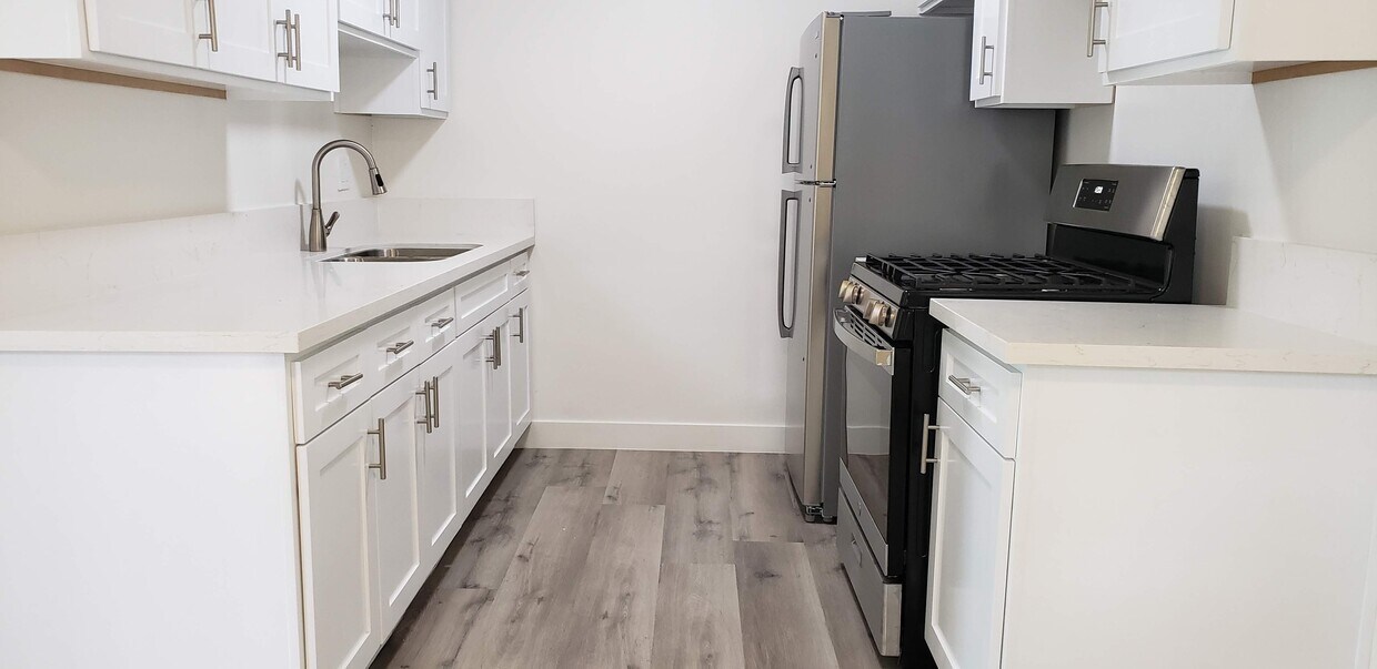Foto principal - 815 N Benton Way