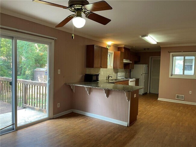 Building Photo - 2352 Arrow Cir