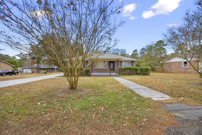 Foto del edificio - AVAILABLE NOW! ALL-BRICK RANCH IN WEST COLUMBIA!