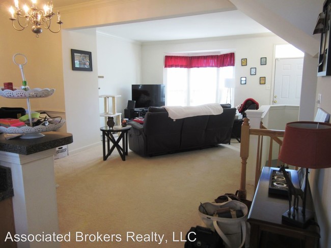 Building Photo - 2 br, 2.5 bath House - 355 Rolkin Road