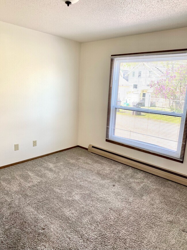 Building Photo - 1825 Baxter Ave