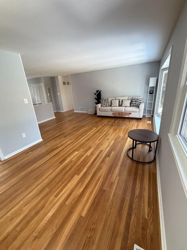 Foto del edificio - 1716 Pine Valley Dr