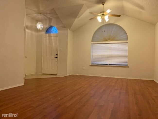 Building Photo - 3 br, 2 bath House - 1117 Belmont Dr