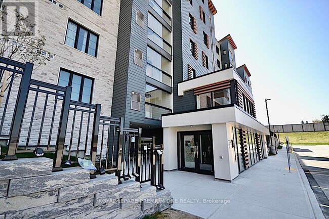 Building Photo - 15-115 Kneeshaw Dr