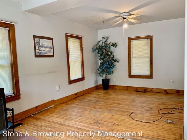 Building Photo - 2 br, 1 bath House - 140 Websterville Rd.