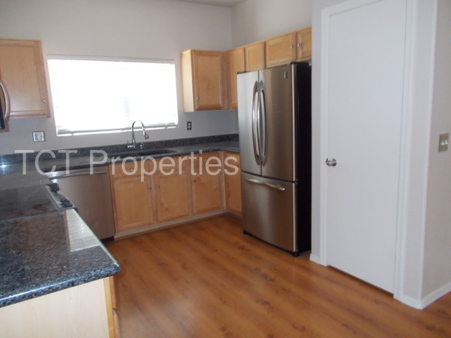 Foto del edificio - 7500 E Deer Valley Rd