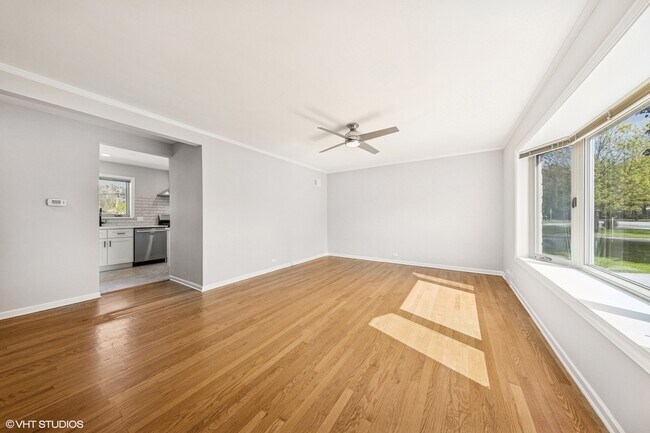 Foto del edificio - 5208 Wolf Rd