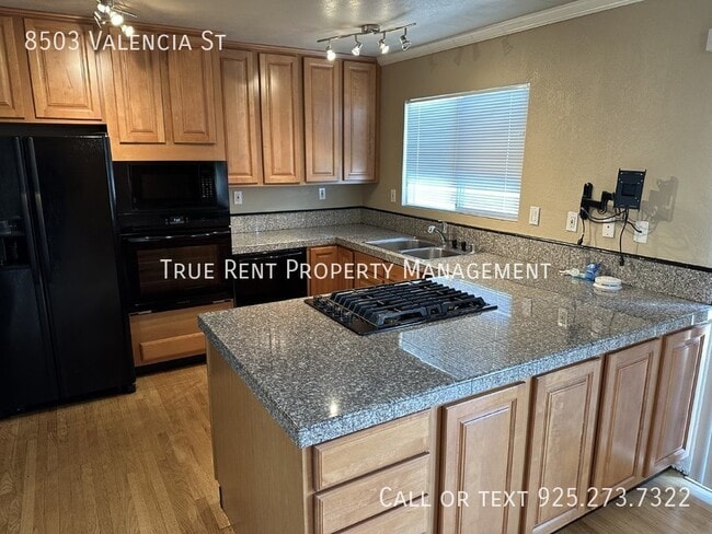 Building Photo - Well Kept 4 Bed, 2 Bath Single Level Dubli...