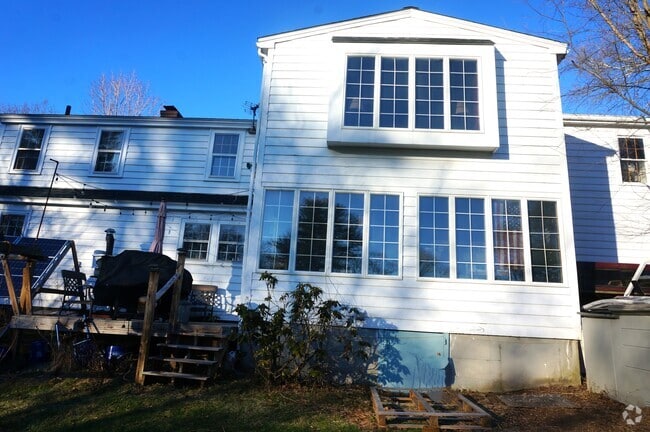 Building Photo - 33 King Philip Rd