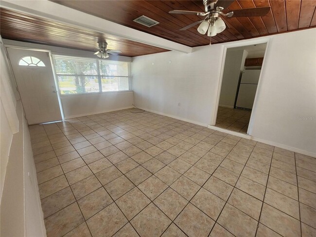 Foto del edificio - 1630 Redwood St