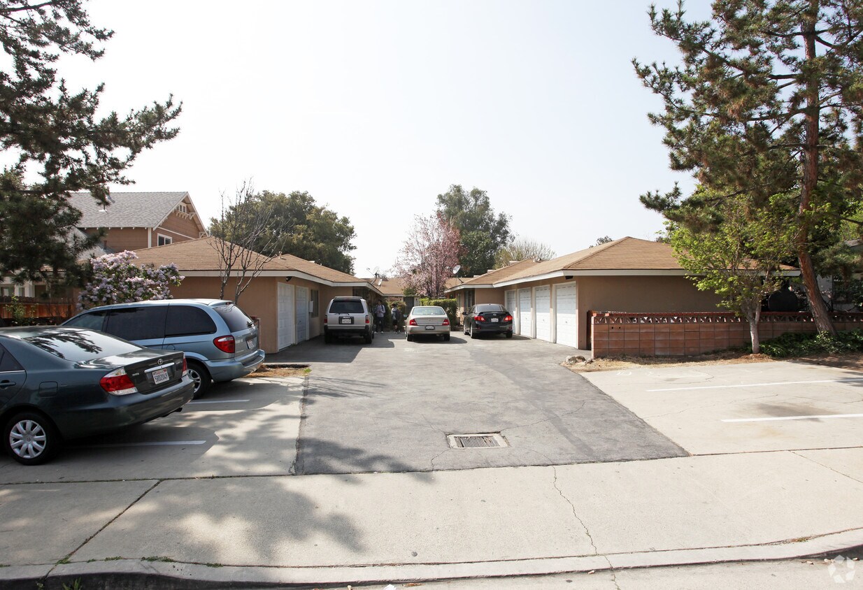 Primary Photo - 205 Oberlin Ave