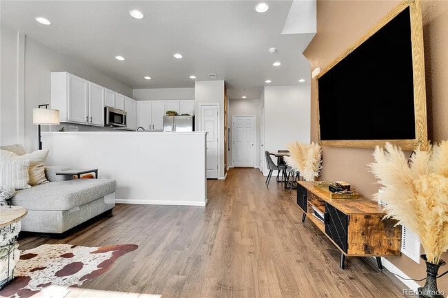 Photo - 6459 N Dunkirk St Townhome