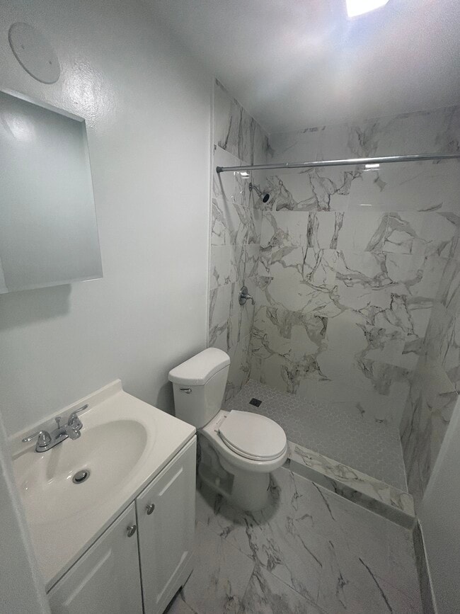 Photo - 7511 Venetian St Apartment