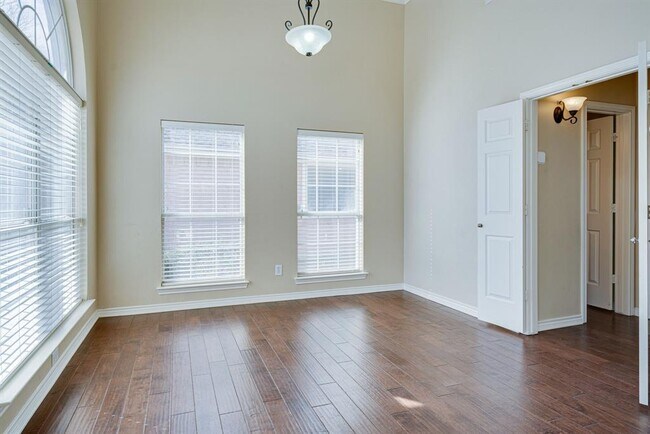 Foto del edificio - 8613 Mill Creek Rd