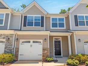 Building Photo - 206 Brochaill Ct