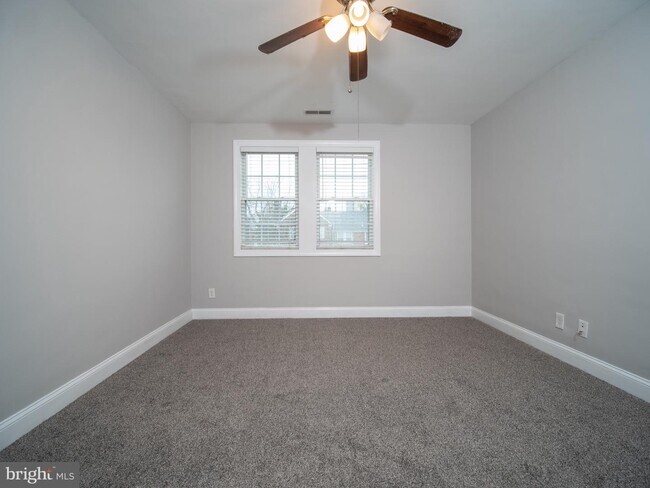Building Photo - 1639 Ralworth Rd