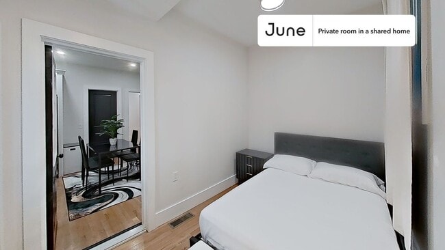 Building Photo - Room in Shared 5 bed/2 bath home