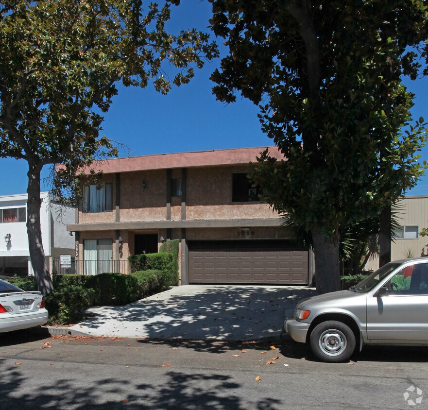 Building Photo - 1059 Grover Ave