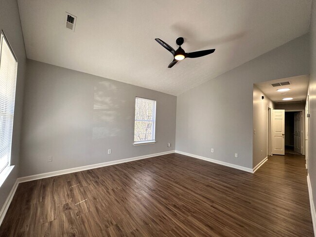 Photo - Three-Bedroom Ranch Close to Downtown House