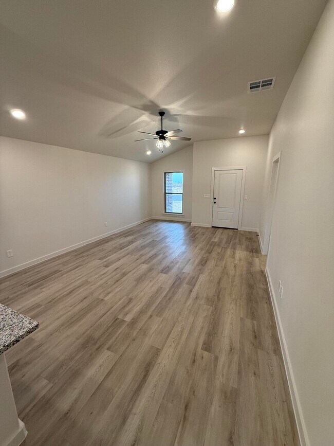 Foto del edificio - 1315 N Chicago Ave