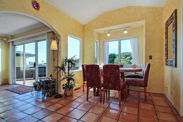 Building Photo - 344 Treasure Island Dr