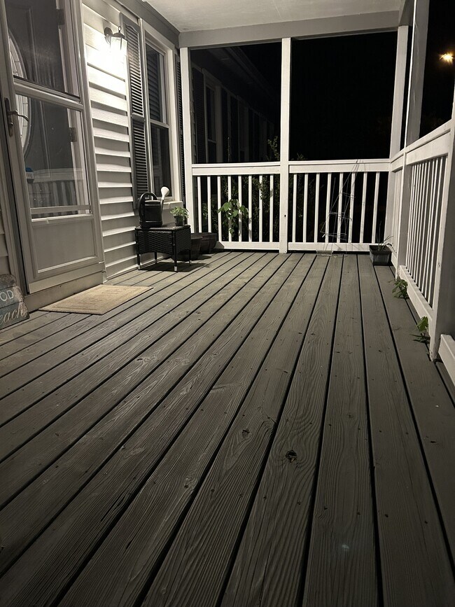 Building Photo - 2401 Ports Landing