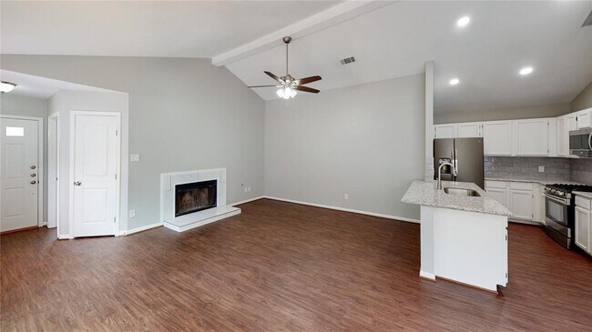 Building Photo - 31 Tulip Hill Ct