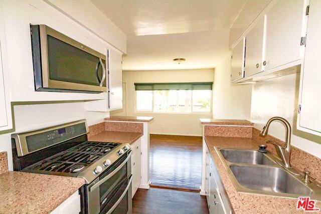 Building Photo - 3442 S Centinela Ave