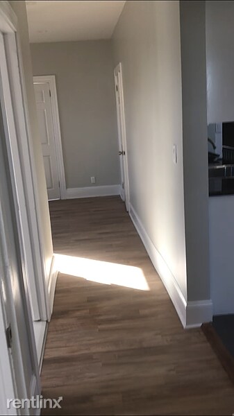 Foto del edificio - 3 br, 1 bath Apartment - 1 Charles Street 2