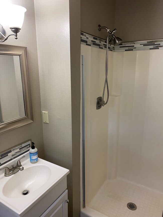 Foto del edificio - 42896 Country Club Dr W