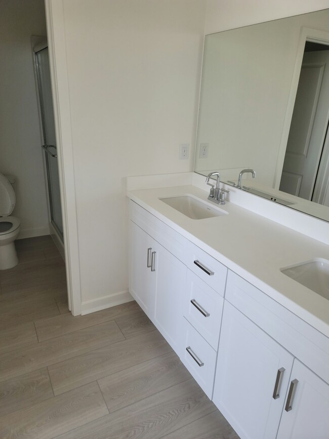 Building Photo - 4061 East Luna Paseo, Unit B