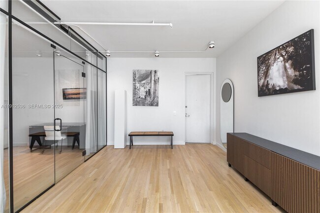 Foto del edificio - 1700 Meridian Ave