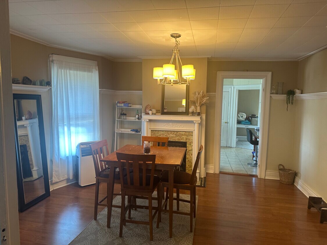 Dining room - 22 Tremaine Ave
