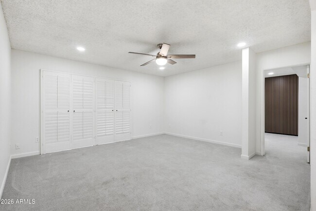Foto del edificio - 4444 E Paradise Village Pkwy N