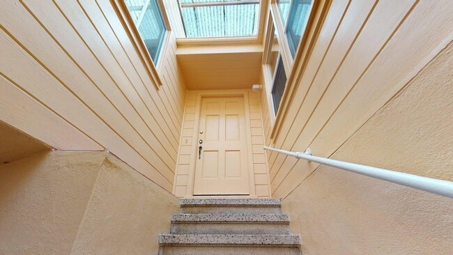 Building Photo - Flexible 4BD/3BA Home w/ Bonus Private Suite – Steps to Taraval Shops